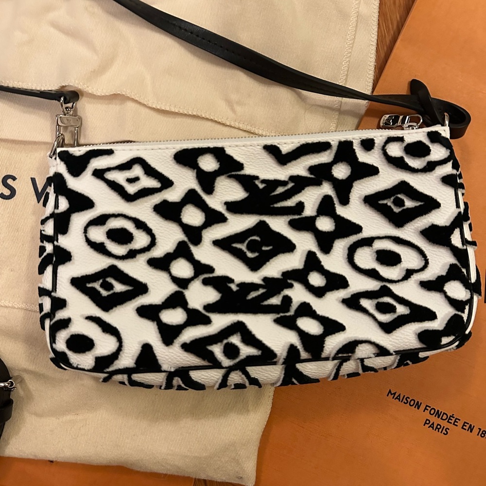 Louis Vuitton Urs Fischer Limited Edition Pochette